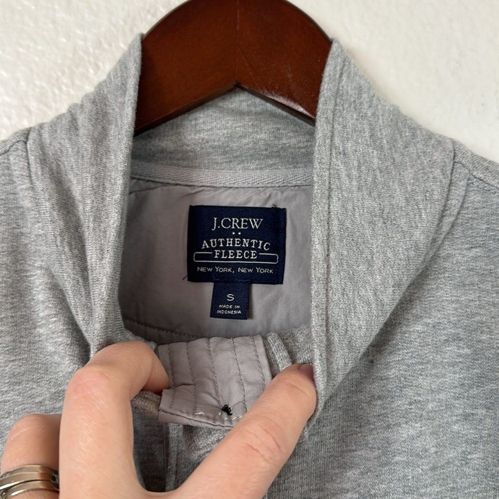 J.Crew, athletic fleece men’s 4 button up sweater size small - Picture 3 of 7